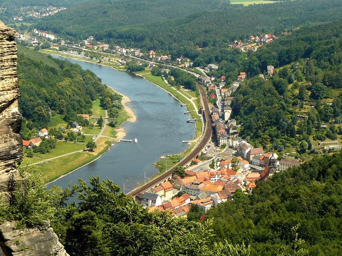 Cosy Apartment With In Pirna With Private Terrace Eksteriør billede